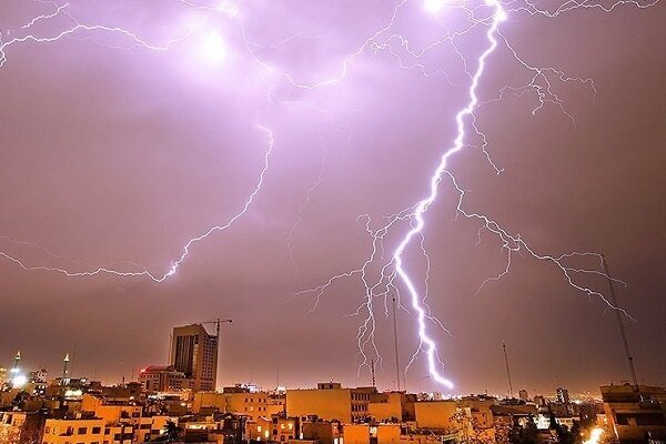 ورود سامانه بارشی به ایران؛ مردم این استان‌ها منتظر باران، صاعقه و سرما باشند