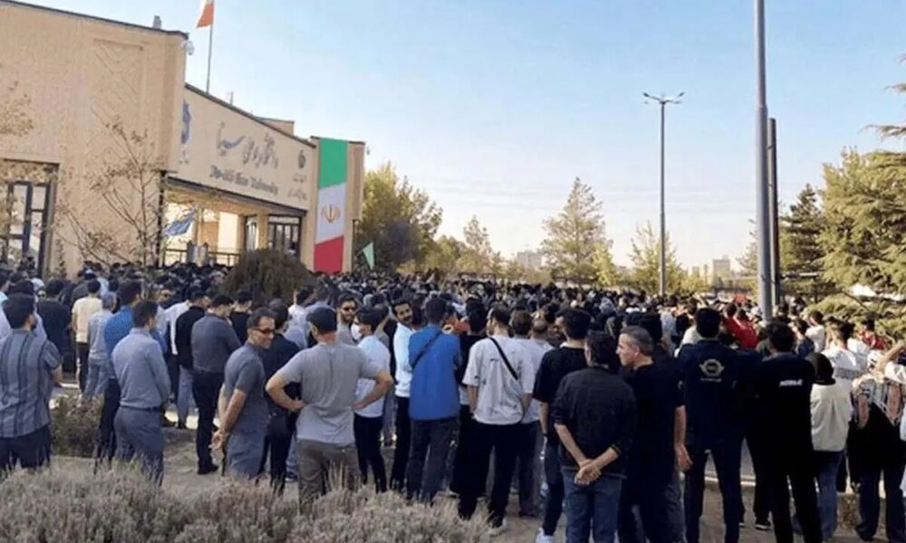 دانشجویان عراقی دانشگاه همدان اعتصاب کردند!/ گفتگو با ۲ دانشجوی عراقی دانشجویان عراقی دانشگاه همدان اعتصاب کردند!/ گفتگو با ۲ دانشجوی عراقی