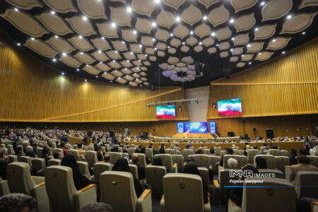 افتتاحیه مسابقات ملی مهارت ایران با حضور رئیس جمهور آغاز شد
