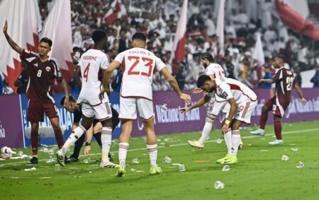 درگیری شدید هواداران و بازیکنان تیم ملی امارات +ویدیو