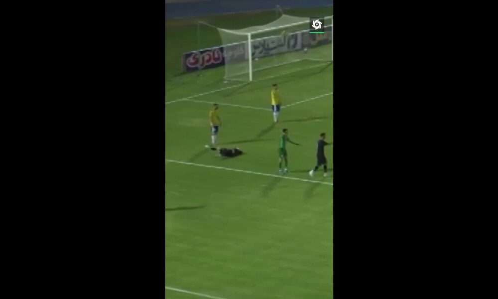 داور جنجالی فوتبال ایران با یک تصمیم عجیب بازگشت +ویدیو