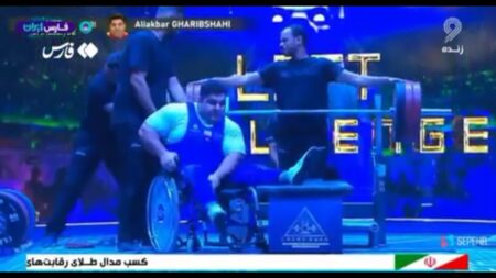 قهرمانی پولادمرد ایرانی با مهار وزنه ۲۵۵ کیلوگرمی +ویدیو