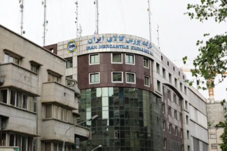 آغاز معاملات گواهی سپرده ۶ محصول در بورس کالا با پذیرش یک خودرو