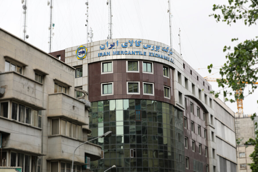 آغاز معاملات گواهی سپرده ۶ محصول در بورس کالا با پذیرش یک خودرو