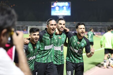 خوشحالی بازیکنان خیبر خرم آباد