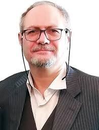 جامعه و نهادهای رسمی به زبان مشترک نیاز دارد جامعه و نهادهای رسمی به زبان مشترک نیاز دارد