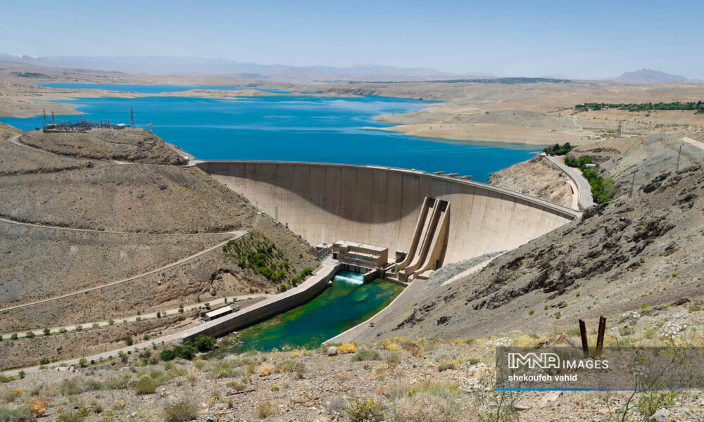 نیروگاه سد زاینده‌رود از مدار تولید خارج شد