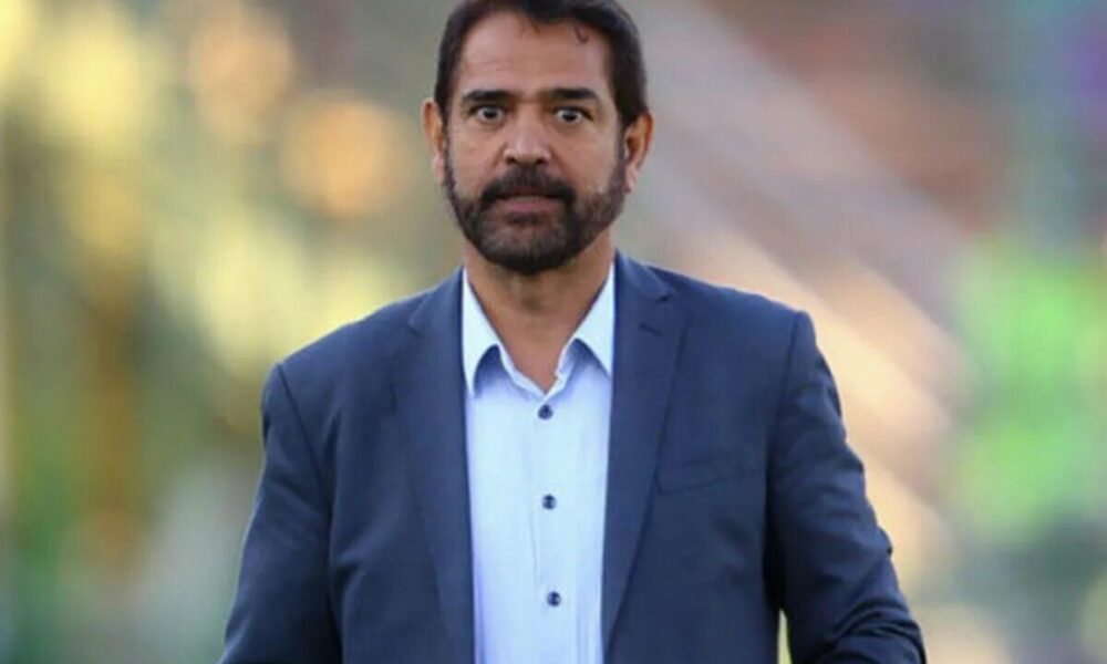 کنایه سنگین فیروز کریمی به مجری زن تلویزیون: همسرت مدت‌هاست که غذای گرم نخورده است!