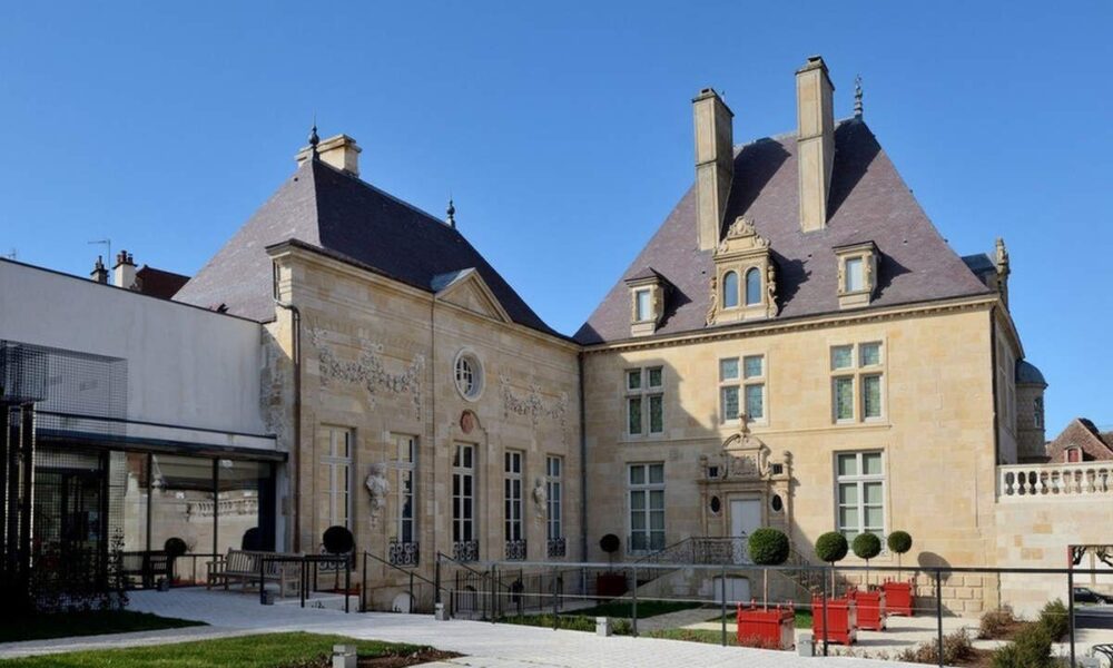 سرقت بزرگ از فرانسه؛ این بار سارقان با گنج فرار کردند سرقت بزرگ از فرانسه؛ این بار سارقان با گنج فرار کردند