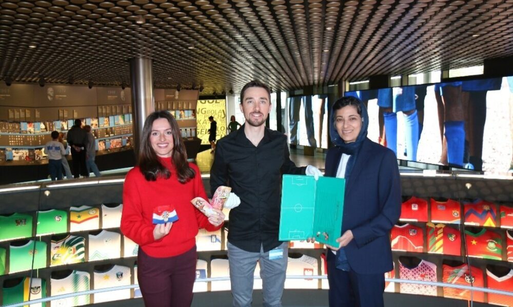 هدیه جالب و متفاوت شهرزاد مظفر به موزه تقدیم شد +عکس