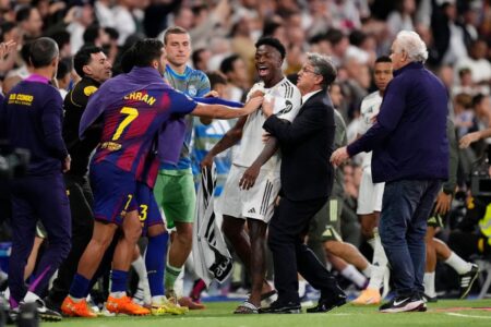 درگیری جنجالی بازیکنان رئال و بارسا پس از ال‌کلاسیکو +ویدیو
