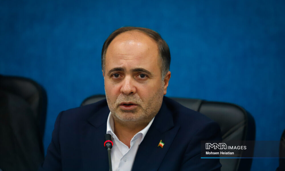 آینده به طلای سرخ ایران تعلق دارد آینده به طلای سرخ ایران تعلق دارد