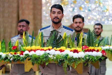 عکس/ گل‌آرایی ضریح حرمین سامرا در سالروز ولادت زینب کبری(س)