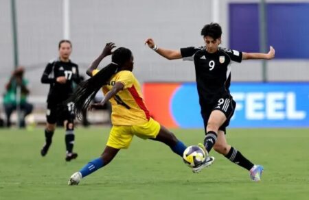 شکست سنگین زنان افغانستانی در زمین فوتبال +عکس