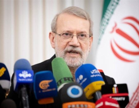 لاریجانی: از امضای توافق راهبردی پاکستان و عربستان استقبال می‌کنیم
