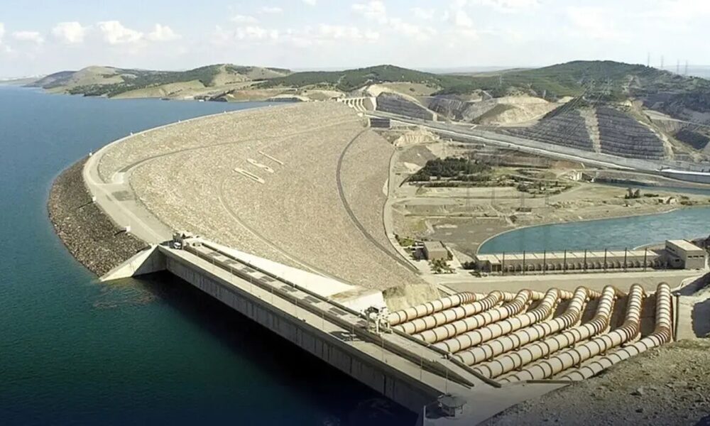 ترکیه و افغانستان، آب ایران را گروگان گرفته‌اند!