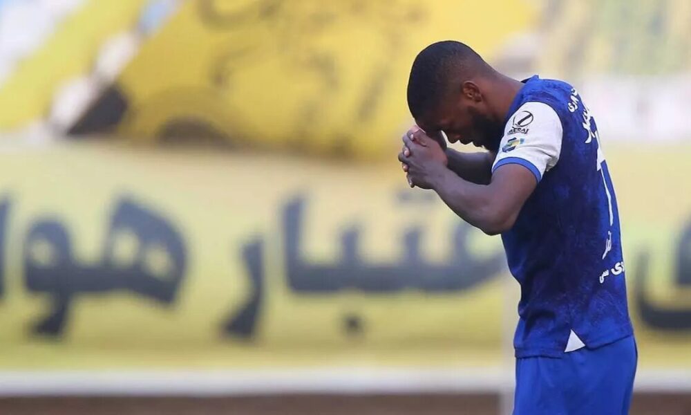 دردسر تازه برای استقلال؛ ۳۰۰ هزار دلار از جیب آبی‌ها رفت!