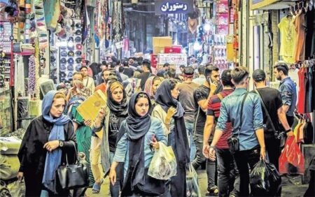 مسئولان وظایف خود را به دوش مردم گذاشته‌اند