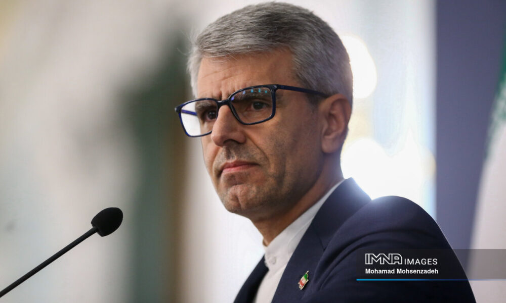 گروسی به طور کامل از صلح‌آمیز بودن برنامه هسته‌ای ایران آگاه است