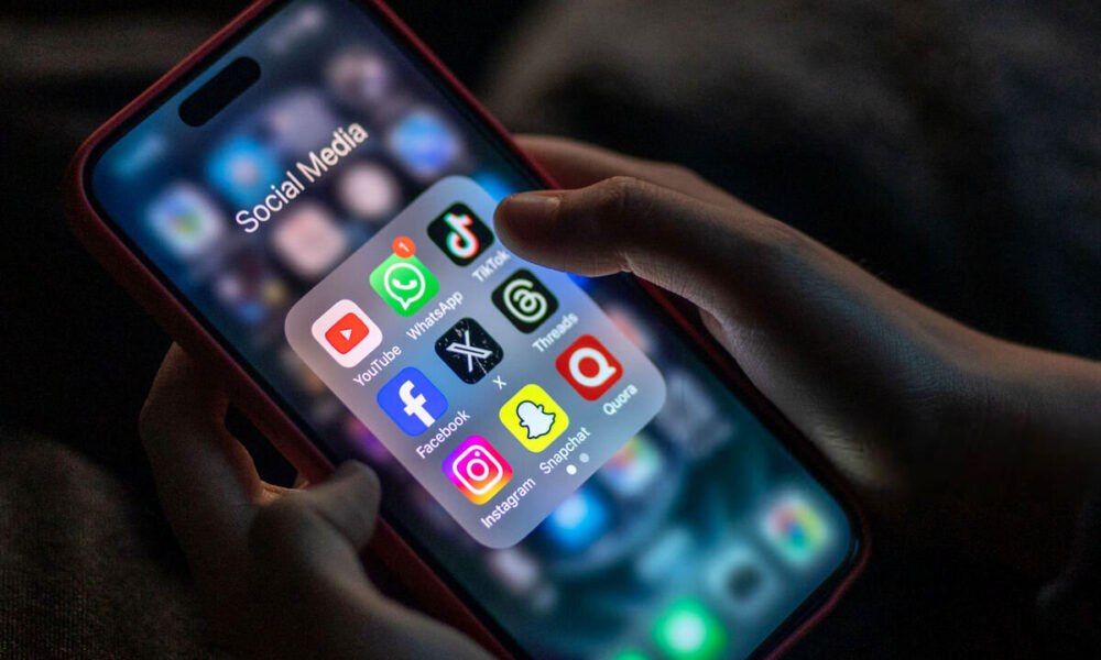 بازهم مانع‌تراشی بر سر رفع فیلترینگ/ ۱۶ ماه از وعده پزشکیان گذشت و هیچ اتفاقی نیفتاد!