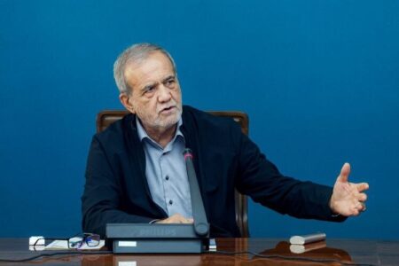 تاکید رییس جمهور بر تکمیل خطوط و اتصال ایستگاه‌های قطار حومه‌ای و مترو