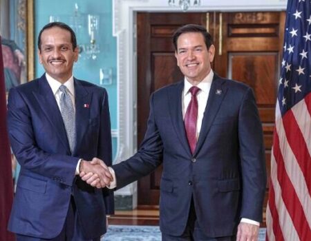 بررسی آخرین تحولات منطقه در گفت‌وگوی تلفنی وزرای خارجه قطر و آمریکا