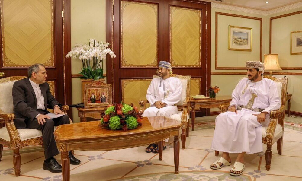 گزارش «تخت روانچی» از سفر اخیرش به عمان گزارش «تخت روانچی» از سفر اخیرش به عمان