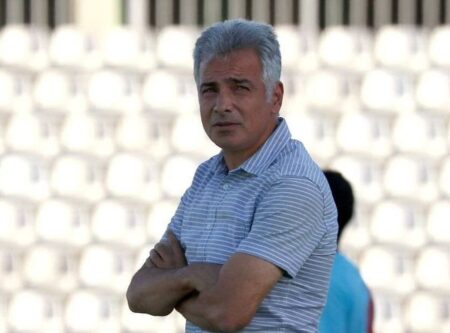 اکبرپور: مگر کریم باقری در پرسپولیس مبصر است؟/ قرار نیست وریا غفوری به بازیکن پس‌گردنی بزند!