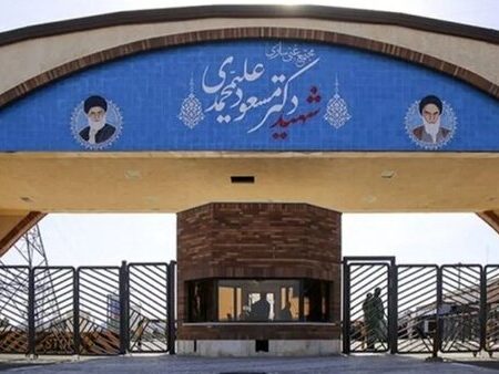 ایران باید با بازرسان آژانس همکاری کند