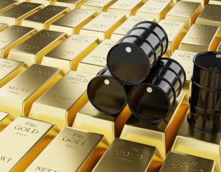 کاهش قیمت نفت در پی سقوط گسترده بازارها و افزایش ذخایر خام آمریکا