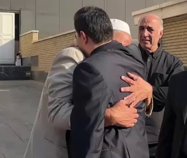 لحظه اعلام خبر درگذشت صابر کاظمی به پدرش +ویدیو