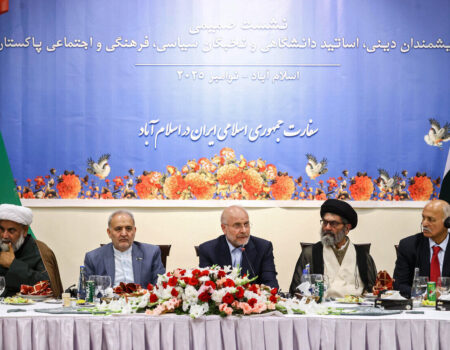 قالیباف در پاکستان: صلح تحمیلی و جنگ تحمیلی استقلال کشورهای مسلمان را هدف قرار داده است