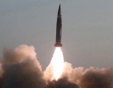 کره شمالی یک موشک بالستیک پرتاب کرد