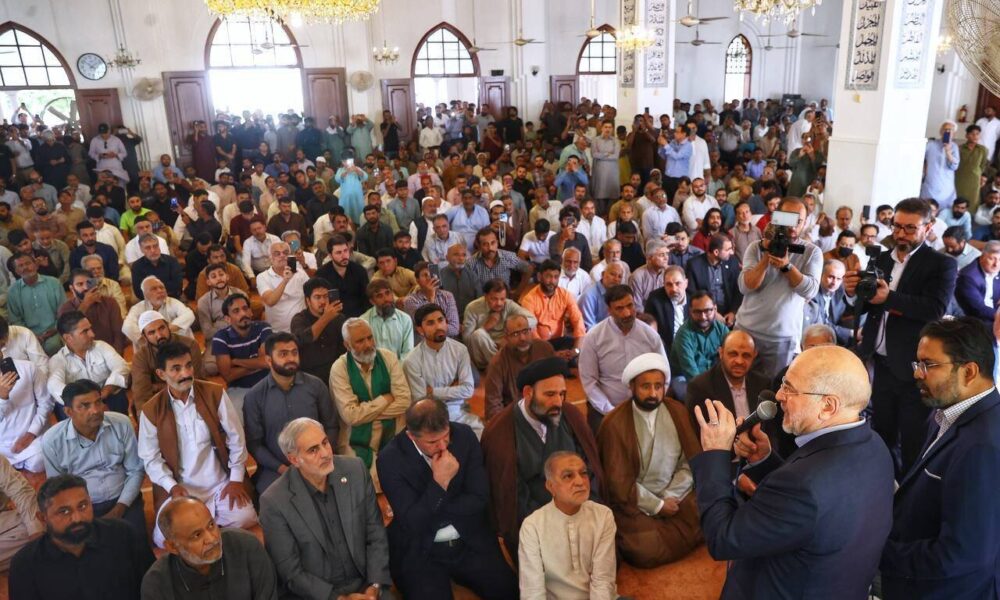 امت اسلامی باید به صورت یکپارچه و محکم در مقابل رژیم صهیونیستی بایستد امت اسلامی باید به صورت یکپارچه و محکم در مقابل رژیم صهیونیستی بایستد