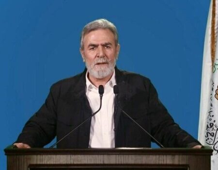 سلاح مقاومت را زمین نمی‌گذاریم و همچنان در میدان ایستاده‌ایم