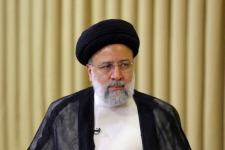 حکم اعدام شهید رئیسی برای یک کارتونیست را رهبری رد کرد