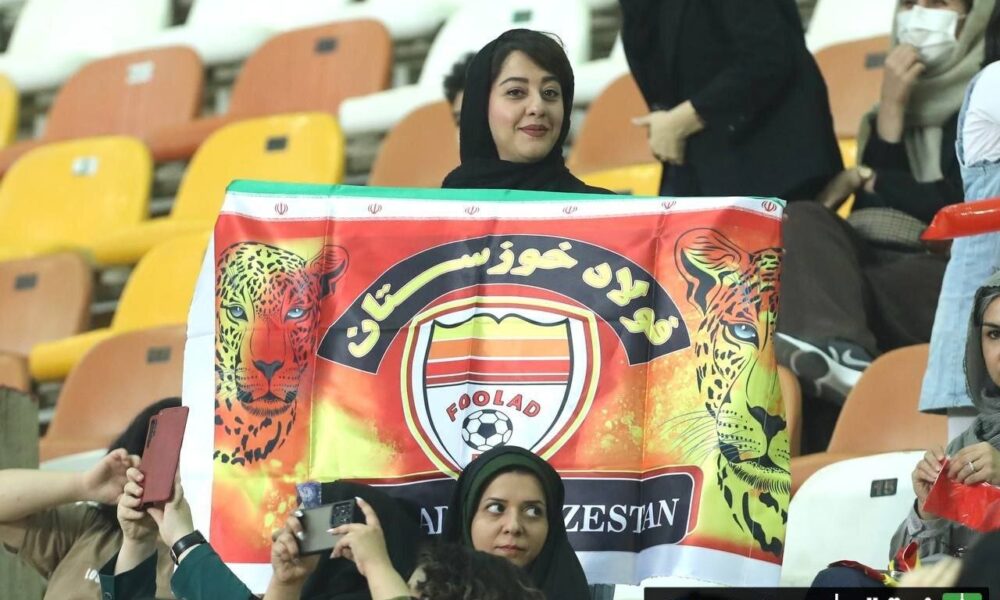 اتفاق تاریخ برای تماشاگران زن در اهواز +تصاویر اتفاق تاریخی در لیگ برتر؛ زنان اهوازی برای اولین بار وارد استادیوم شدند +تصاویر