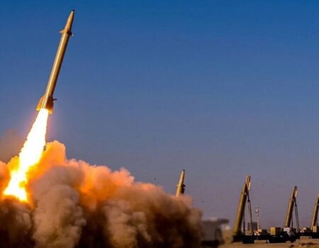 ۱۲ روزی که جهان را تکان داد