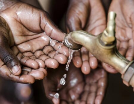 فشار آب یواشکی کاهش یافت