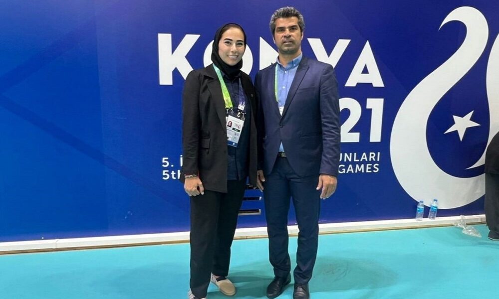 حمایت تمام قد هادی ساعی از مهروز: زورشان به من نمیرسد عقده خود را سر خواهرم خالی میکنند! حمایت تمام قد هادی ساعی از مهروز: زورشان به من نمیرسد عقده خود را سر خواهرم خالی میکنند!