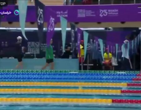 تلویزیون رژه زنان شناگر در عربستان را پخش کرد +ویدیو