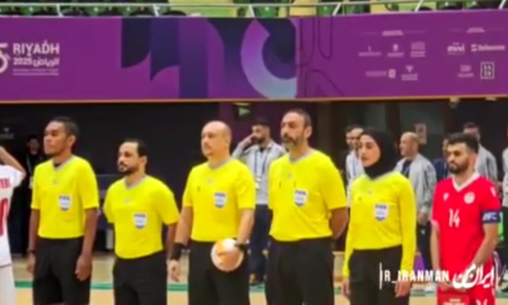 سلام نظامی مربی تیم ملی تاجیکستان برای سرود ایران +ویدیو