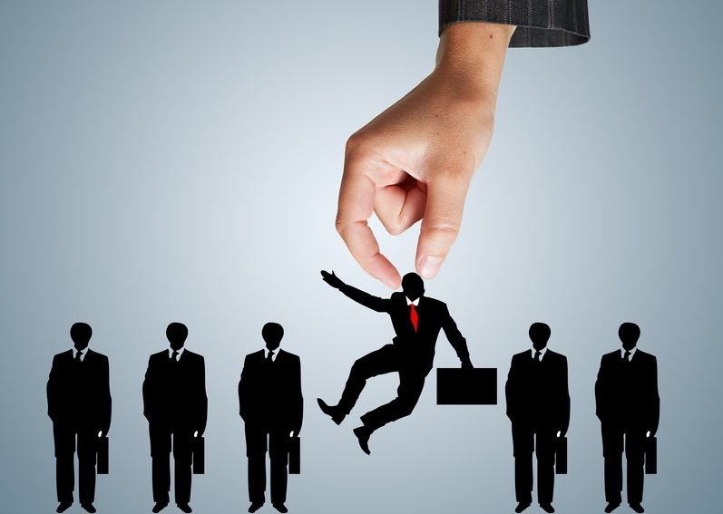 اخراج کارمندان دارای حداقل ۳ فرزند و بانوان باردار یا دارای فرزند شیرخوار ممنوع شد اخراج کارمندان دارای حداقل ۳ فرزند و بانوان باردار یا دارای فرزند شیرخوار ممنوع شد