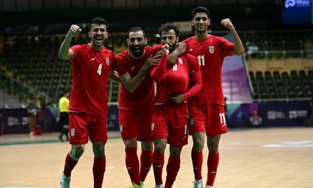تیم ملی فوتسال با پیروزی مقابل ازبکستان فینالیست شد تیم ملی فوتسال با پیروزی مقابل ازبکستان فینالیست شد