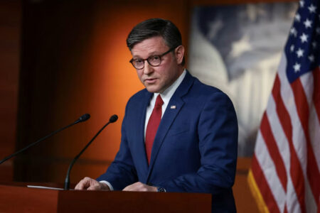 رئیس مجلس نمایندگان آمریکا: کابوس طولانی ملی ایالات متحده در حال پایان است