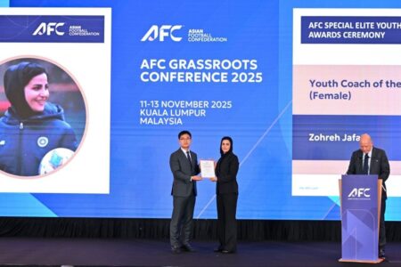 زهره جعفری بهترین مربی آسیا شد +عکس