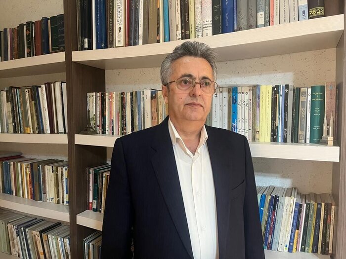 مجسمه جدید میدان انقلاب «حقیقت» ندارد/ گاف تاریخی شهرداری زاکانی درمورد شاهنشاه ساسانی سیدرسول موسوی حاجی