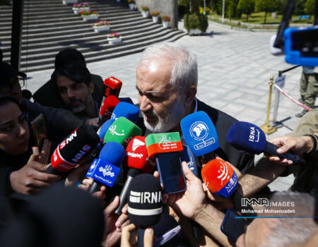 به دنبال در اختیار گرفتن چاه های آب شهرداری تهران هستیم