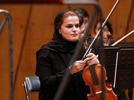 برای اولین‌بار، یک زن ارکستر سمفونیک تهران را رهبری کرد
