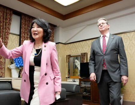 ارزش ین ژاپن در هفته‌های اخیر به پایین‌ترین سطح خود در برابر دلار آمریکا رسیده است